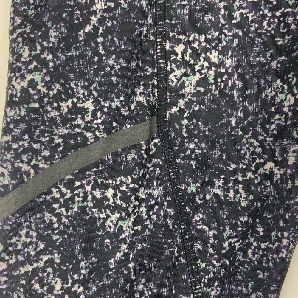 Lululemon Womens 17" Cropped Mid Rise Leggings Size 6 - Picture 5 of 9